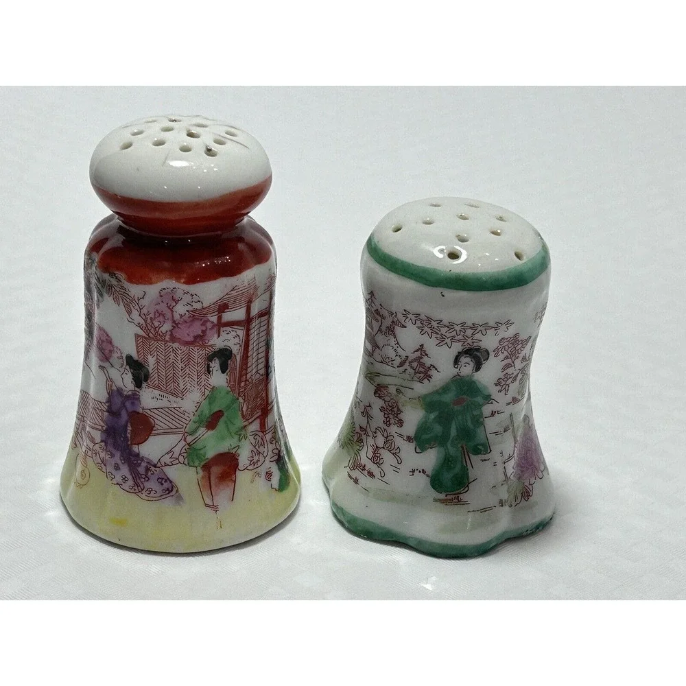 Vintage Japanese Geisha Themed‎ Salt & Pepper Shakers, Ceramic - PRE-OWNED